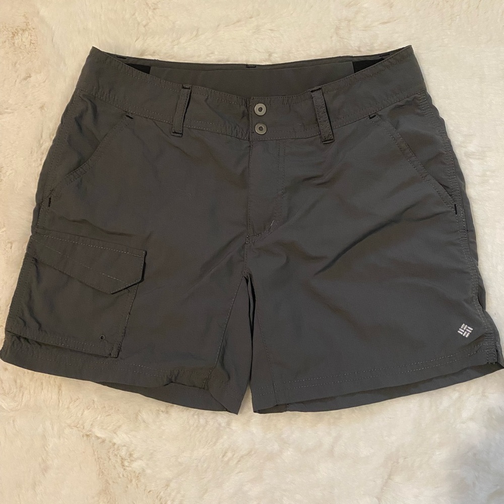 Columbia Omni shade Hiking Shorts Gray size 6
